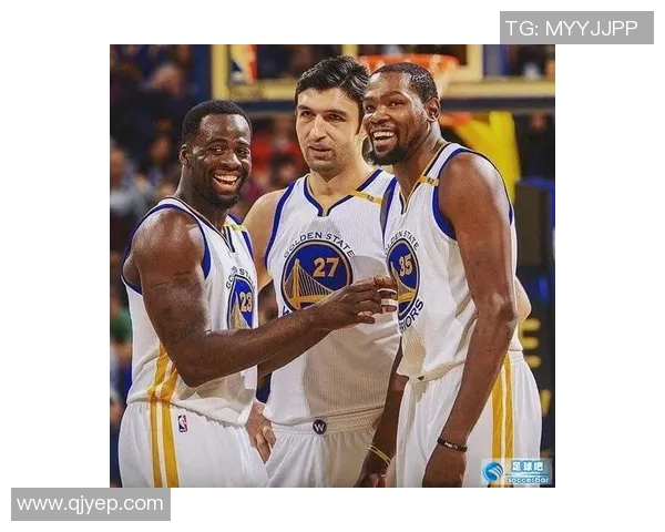 篮球明星化身银发老人展现人生智慧与运动精神的完美结合